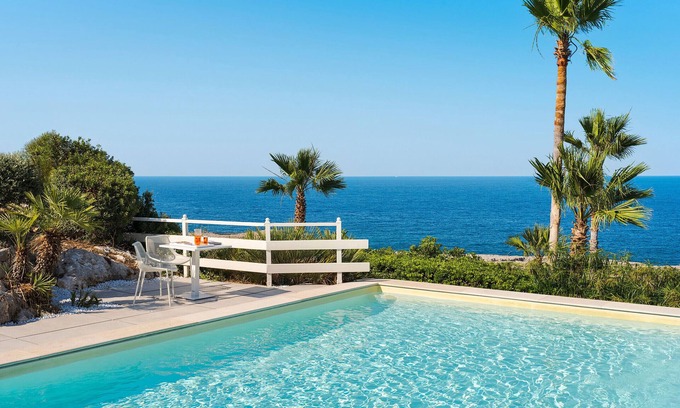 Syracuse Villa | Seaside Villa with Pool Near Syracuse, Sicily Awaits You
