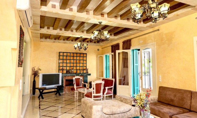 Yasmine House | Serene Villa with Pool in Yasmine Hammamet Awaits You