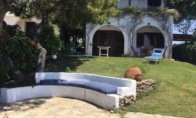 Agios Emilianos Villa | Beachfront Villa with Ocean Views & Top Guest Ratings