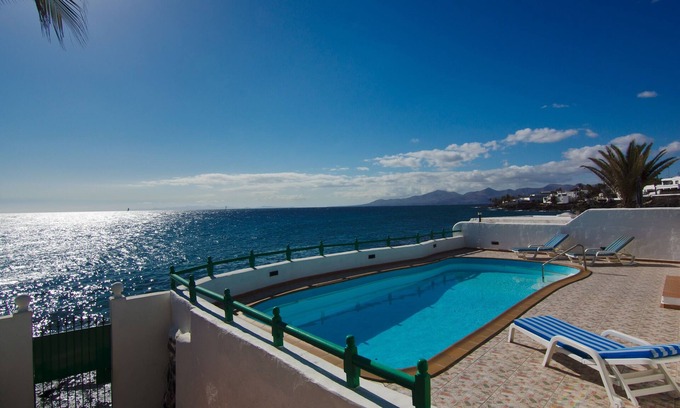Los Pocillos Villa | Villa with Private Heated Pool & Breathtaking Sea Views