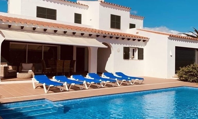 Binisafua Villa | Villa with Private Pool & Ocean Views Steps from the Beach