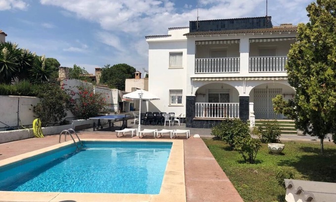 El Catllar Ski Chalet | Villa with Private Pool, Steps from Beach & Port Aventura