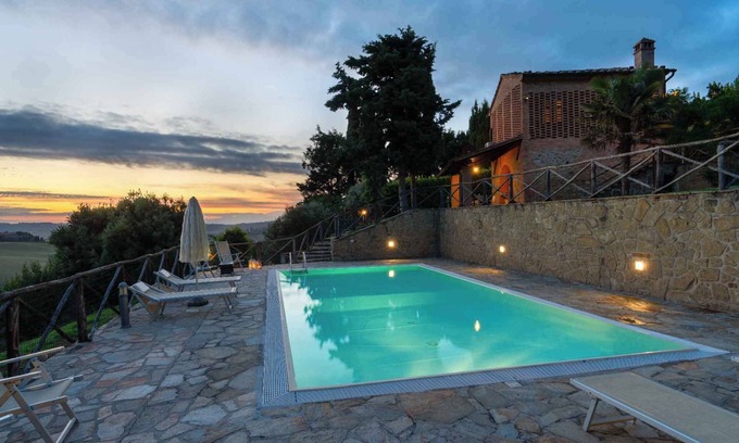 Piombino Villa | Private Pool Villa with Air Conditioning & Spa Amenities