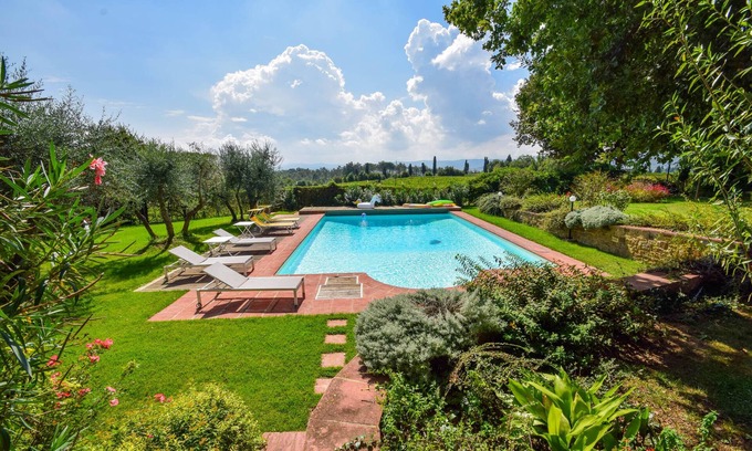 Lucignano Villa | Private Pool Villa Escape Just 4km from Town Center