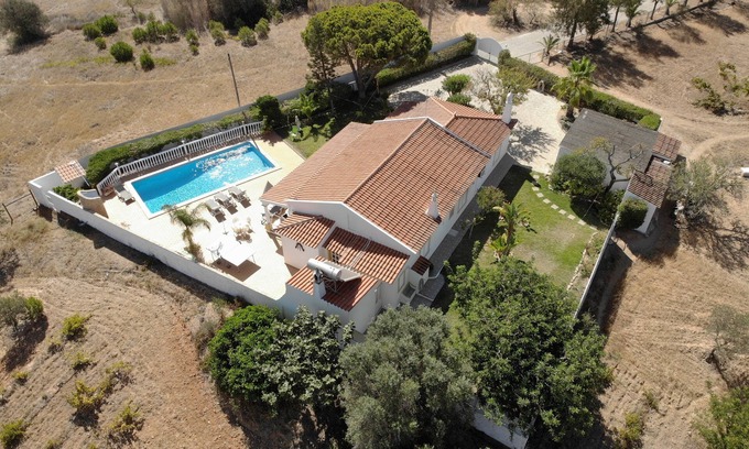 Castelo House | Private Pool Villa with Barbecue & Ocean View - Guest Rated 9.8