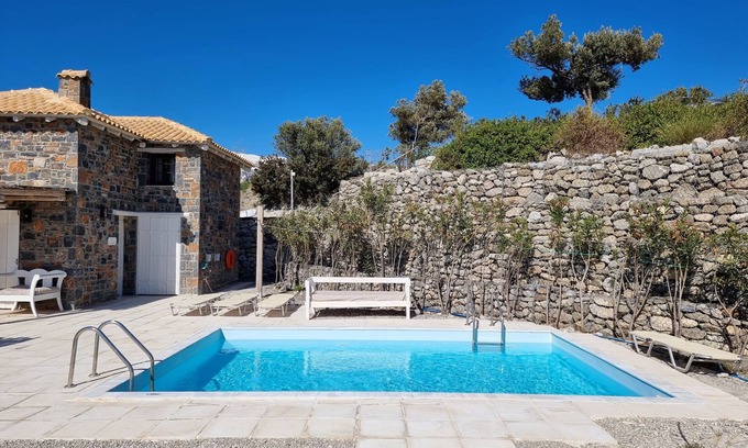 Vizari Villa | Villa Retreat with Private Pool and Ocean View