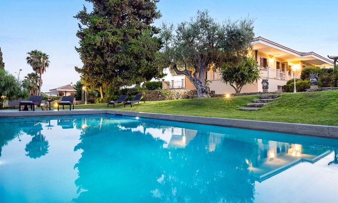 Syracuse Villa | Private Pool Villa Retreat in Syracuse, Sicily Awaits