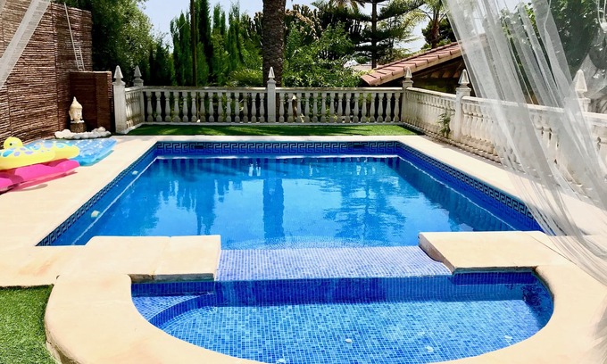 Elche Villa | Idyllic Villa with Private Pool and Lush Gardens Await