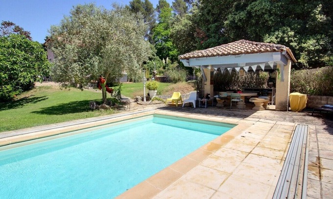 Cabries Villa | Relaxing Villa with Private Pool & Spa near Aix-en-Provence