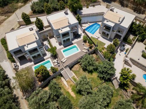 Dempla House | Dream Villas with Oceanfront Views and Top-Rated Amenities
