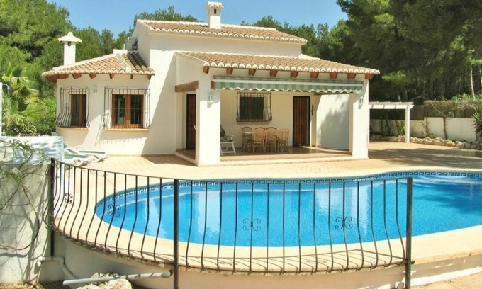 Media Luna Villa | Villa with private pool in residential area max 6 people.