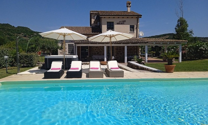 Uri Villa | Idyllic Villa with Private Pool & Jacuzzi, Close to Beaches