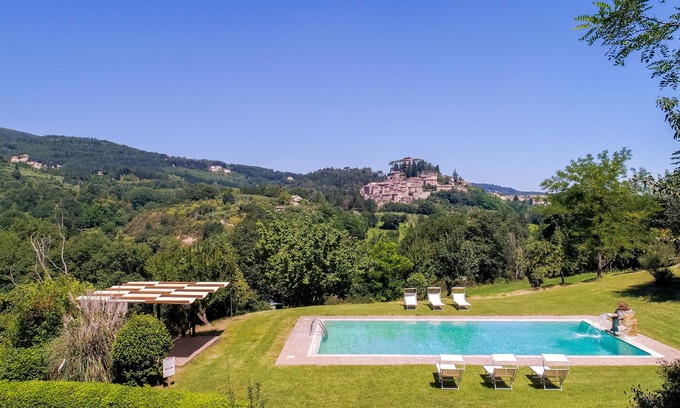 Cetona Villa | Elegant Villa with Private Pool and Expansive Garden