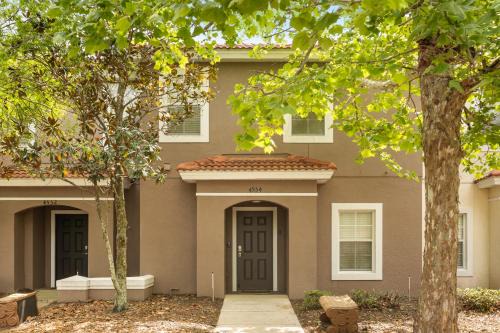 Bellavida Apartment | Relaxing Townhome with Private Pool & King Bed Retreat
