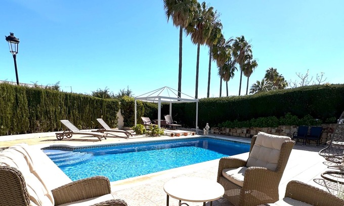 Castillo de Sabinillas House | Elegant Villa with Private Pool in Duquesa Awaits You