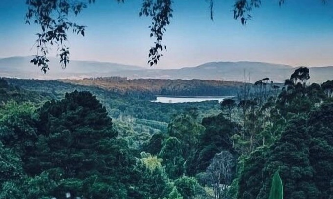 Kalorama Villa | Elegant Villa Panorama with Breathtaking Dandenong Views