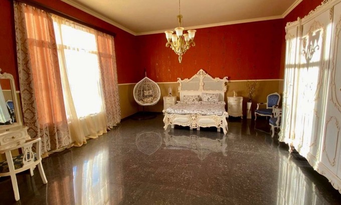 Tbilisi Villa | Idyllic Villa with Pool - Perfect for Family Getaways