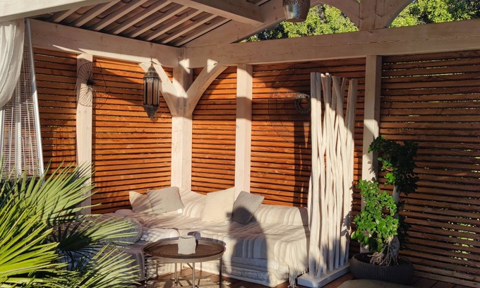 Gareoult Villa | Relaxing Villa with Pool & Spa in Provence, 35 Min to Beach