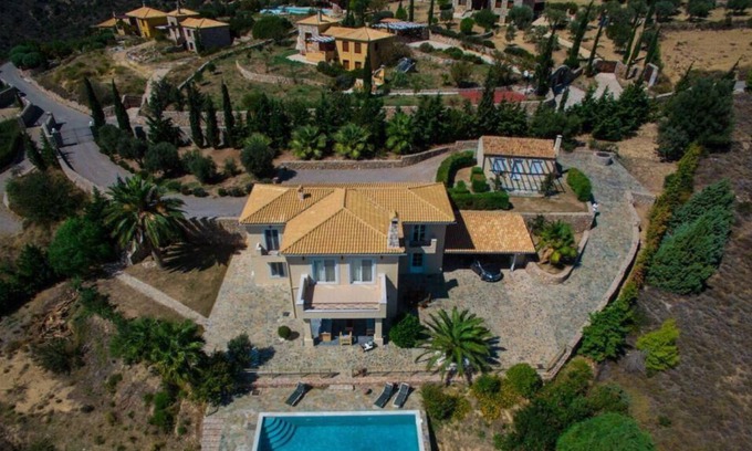 Galaxidi Villa | Villa with Pool and Ocean View near Galaxidi