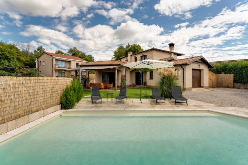Viskovo Villa | Villa with swimming pool and children's playground, in a quiet area - by Traveler Tourist agency Krk - ID 2686