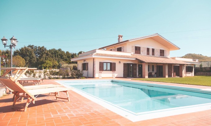 Itri Villa | Inviting Villa with Pool in Picturesque Italian Countryside