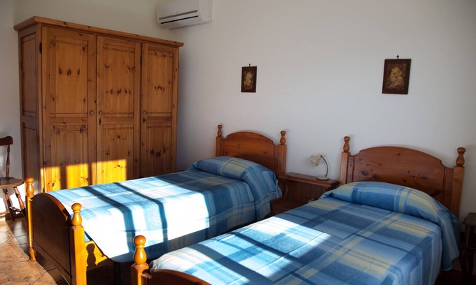 Licata Villa | Idyllic Villa with Terrace and Garden 350m from Licata Beach