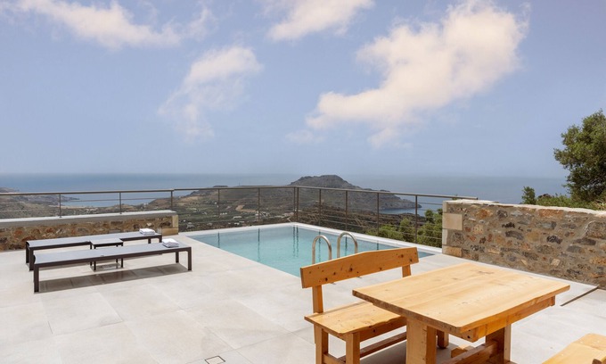 Agios Vasileios Villa | Experience a Villa With Unique Ocean Views and Pool Access