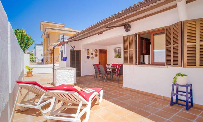 Can Picafort House | Villa Xavier - Family-Friendly Chalet with Oceanfront Pool