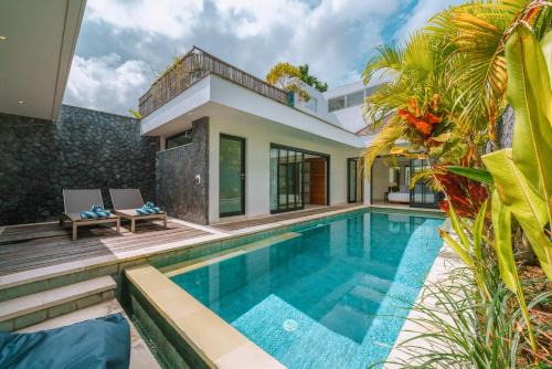 Petitenget Villa | Villa Yasmee: Modern 2 BR Retreat with Pool in Seminyak