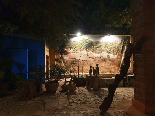 Ouagadougou Bed & Breakfast | Discover Villa Yiri Suma: Family-Friendly Getaway with Dining