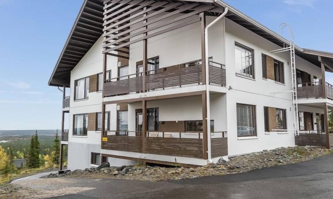 Yllas House | Relaxing Retreat at Villa Ylläs 302 with Lake Views