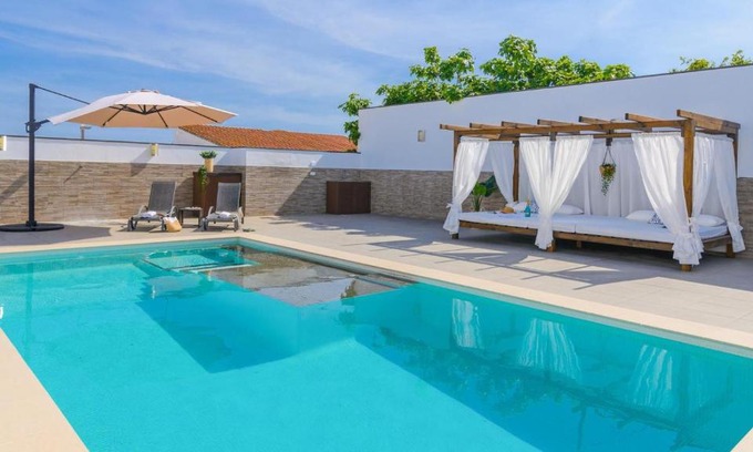 Almayate Bajo House | Elegant Villa Yules-Moisés Vélez-Málaga with Private Pool