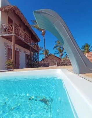 Corguinho House | Guest Rated 10/10: Villa Yvytu - Family Friendly Ocean View