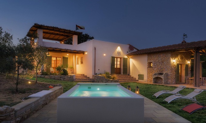 Rio nell'Elba Villa | Villa Zaca 6: Comfort with Pool and Family-Friendly Amenities