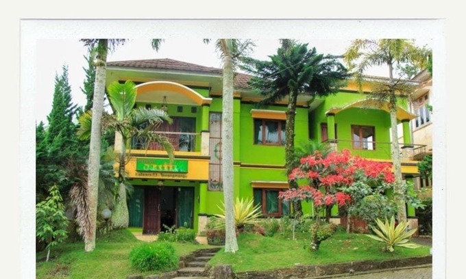 Hargomulyo Villa | Family-Friendly Getaway at Villa Zendith Awaits You