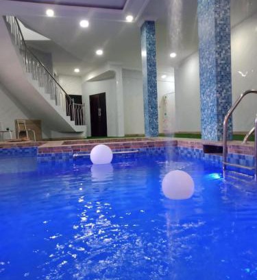 Cisarua Ski Chalet | Villa Zmurda: Oceanfront Retreat with Private Pool & Spa