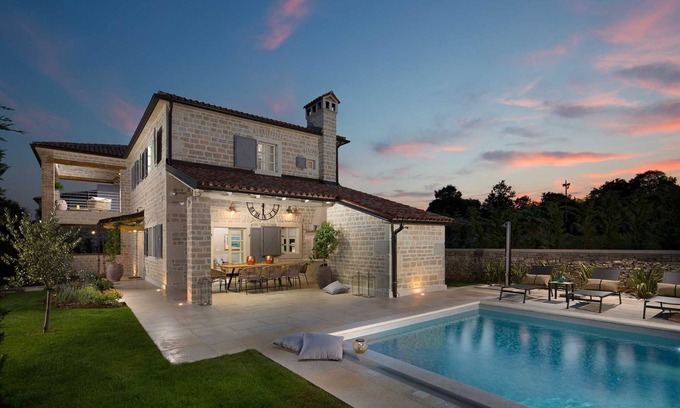 Korenici Villa | Villa Zoe: Idyllic Home with Private Pool & Pet Friendly