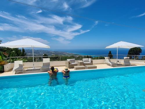 Vibo Valentia Bed & Breakfast | Oceanfront Villa Zufrò: 4-Star Hotel with Pool & Pets Welcome