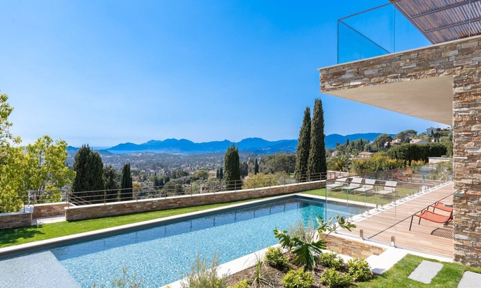 Mougins Villa | Experience Villa Zuri: Family-Friendly Stay in Mougins