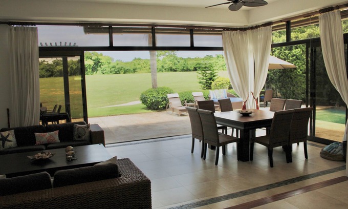 Guayacanes Villa | VillaFVJuanDolio-4BR/6Beds/12Pax/AC/WiFiBBQ-Pool-Tv