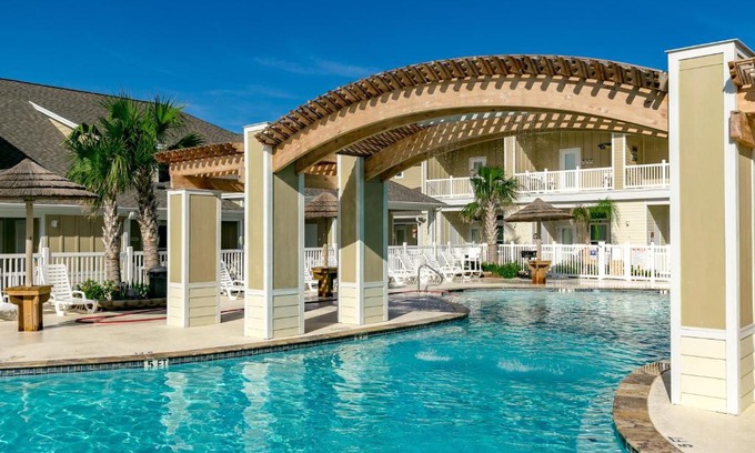 Corpus Christi Villa | Beachside Retreat: Village by the Beach I910K - 10/10 Rated