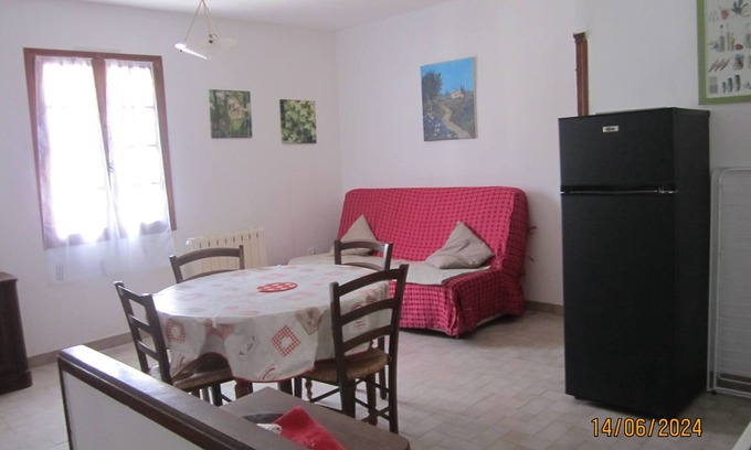 Saint-Saturnin-les-Apt House | Historic Village House with Pool in Saint Saturnin les Apt