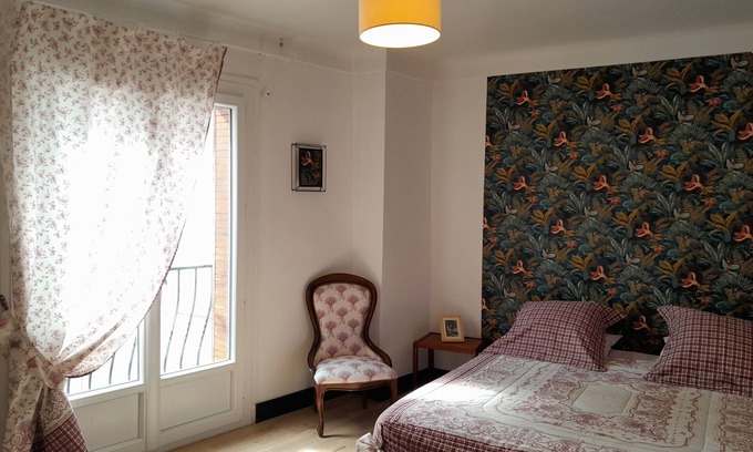 Thuir House | Family-Friendly Village House in Historic Thuir Center