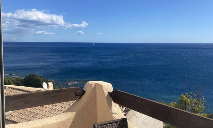 Conca House | Seaside Village House with Panoramic Views and Breakfast