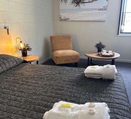 Moranbah Hotel | Village National The Isaac