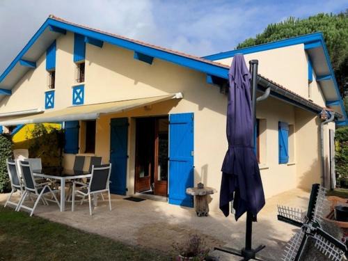 Saint-Julien-en-Born House | Family-Friendly Getaway at Village Océlandes with Pool