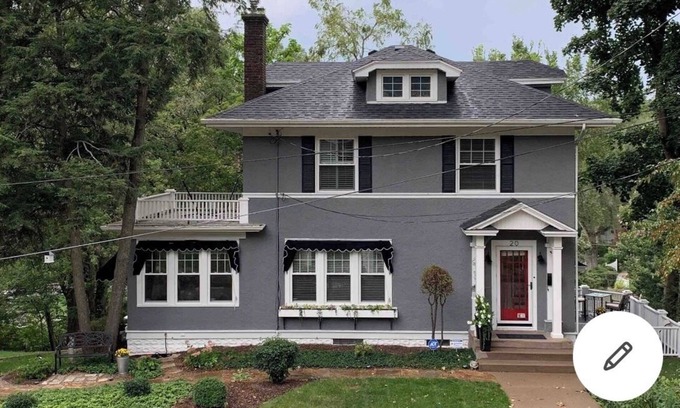Davenport House | Idyllic Village of East Davenport Retreat with Family Amenities