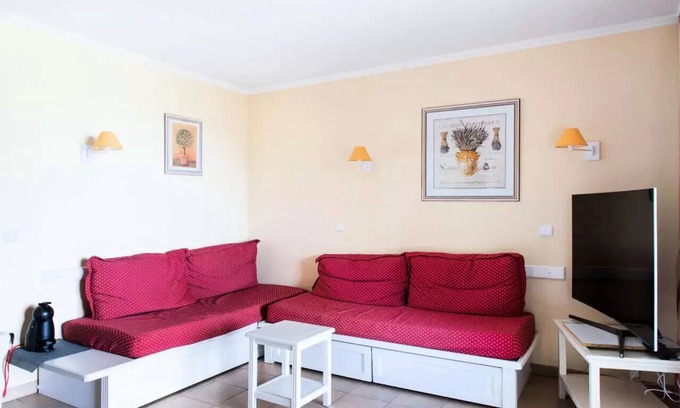 Pont Royal Apartment | Cozy Village Pont Royal Apartment with Ocean View & Spa