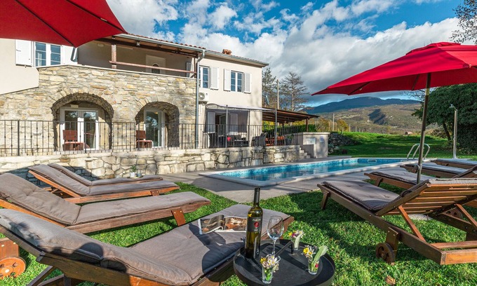Boljun Villa | Idyllic Villa Ana Boljun with Pool and Pet-Friendly Amenities