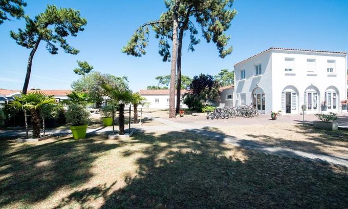 Ronce-les-Bains Hotel | Inviting Getaway at Villages Clubs du Soleil - Ronce les Bains